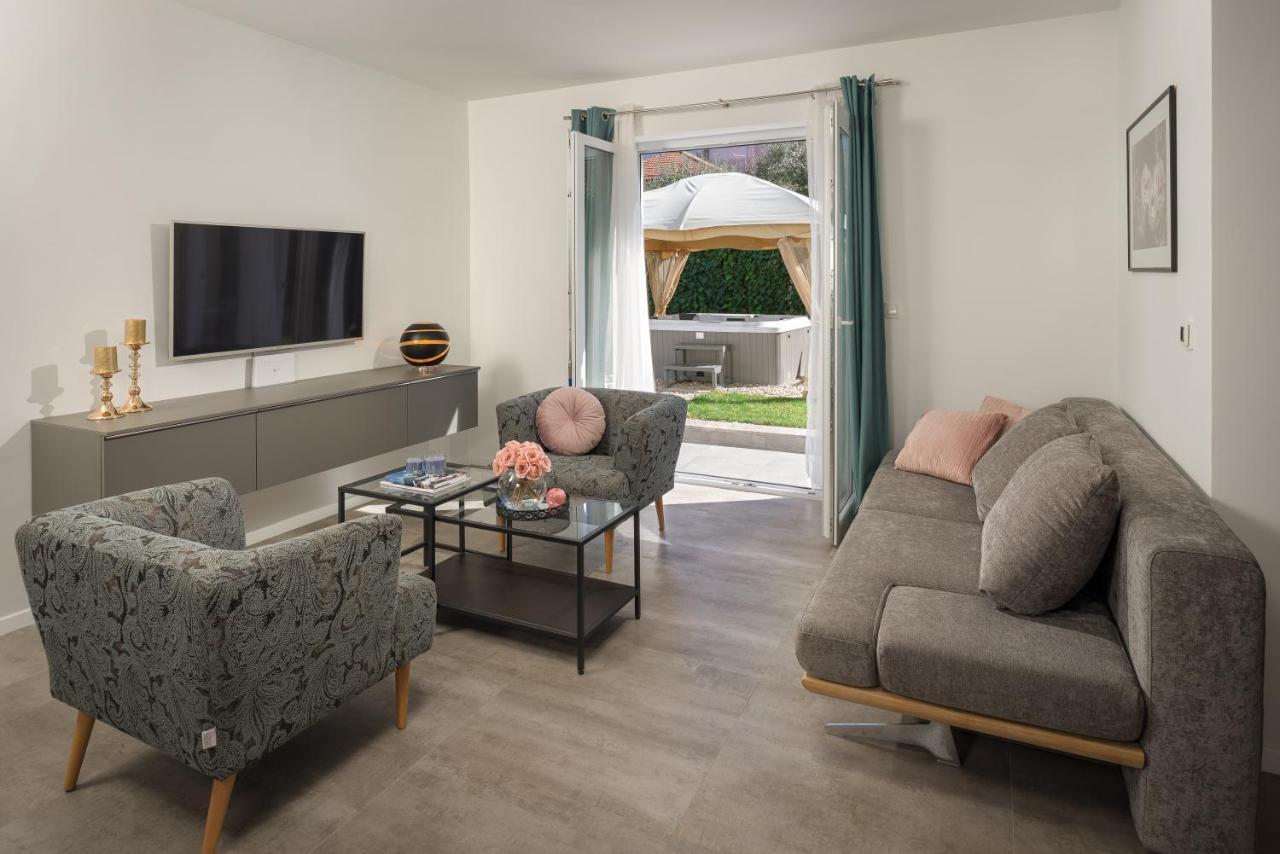 Villa Roko- The Spacious Luxury Trogir Dış mekan fotoğraf