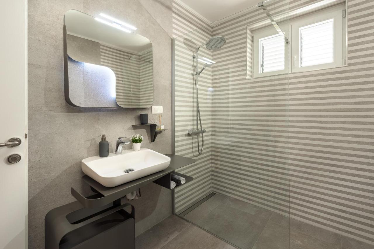 Villa Roko- The Spacious Luxury Trogir Dış mekan fotoğraf